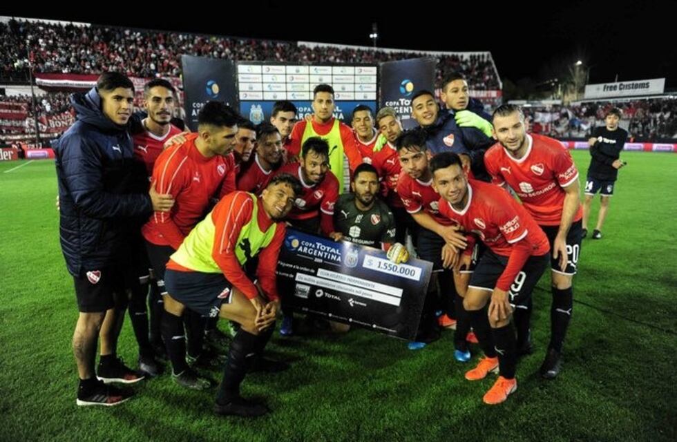 Talleres visita a un Independiente que tomó aire en Copa Argentina pero no convence