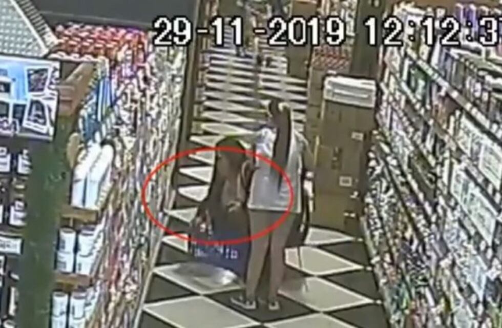 Tandil: entraron a robar a un supermercado con una nena y quedaron grabadas