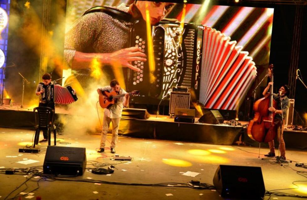 El miércoles 8 comienza el Festival Nacional de Jineteada y Folclore de Diamante