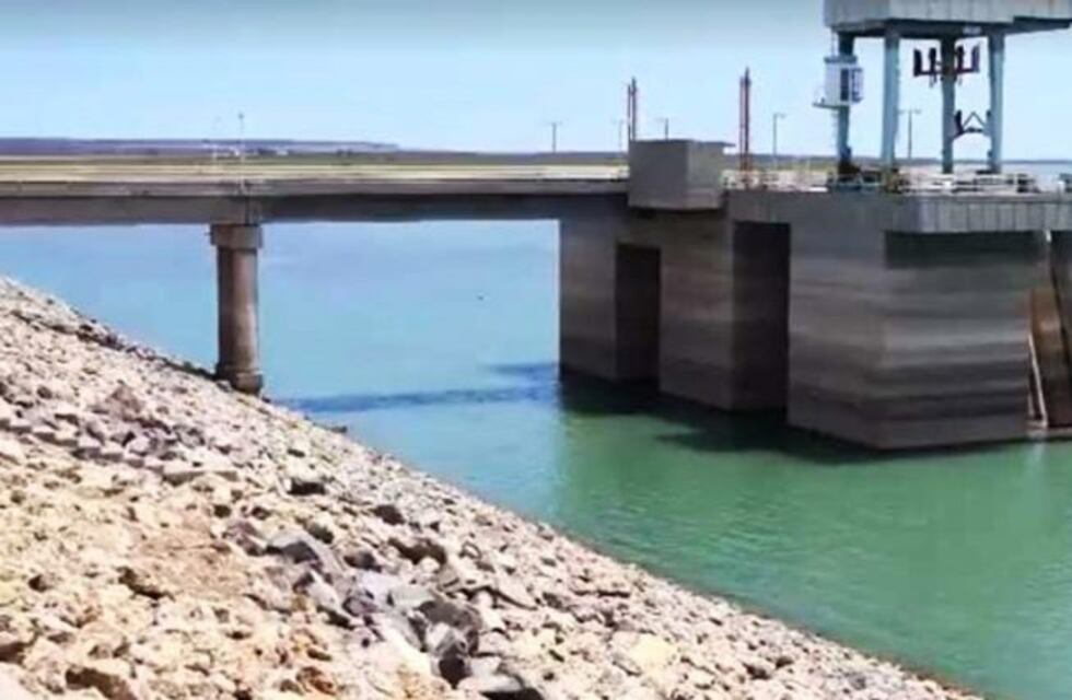 Pronunciada baja en el nivel del lago Casa de Piedra por la crisis hídrica del Río Colorado