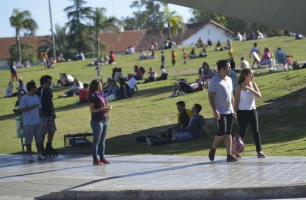 Viernes con temperatura cercana a los 30 grados