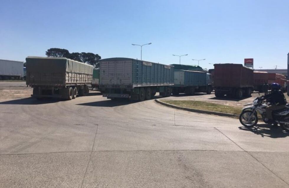 Empresas de transportes de cargas, preocupadas por el desabastecimiento de combustible, que se hizo notar en Rafaela