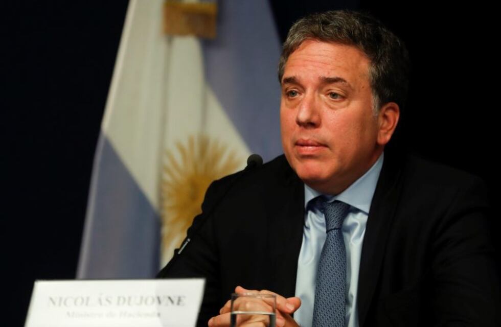 Dujovne aseguró que este año los salarios "le van a ganar a la inflación"