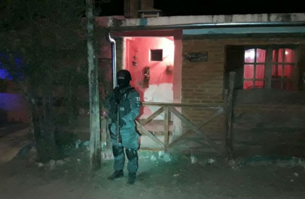 Un detenido y dos puntos de venta de drogas cerrados en Cruz del Eje