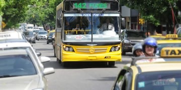 Los ómnibus permiten el trasbordo con la línea 142\u002E