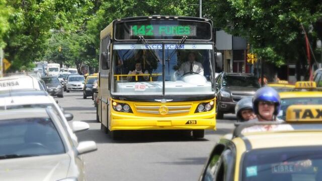Los presuntos delincuentes se habu00edan subido a un u00f3mnibus de la lu00ednea 142.