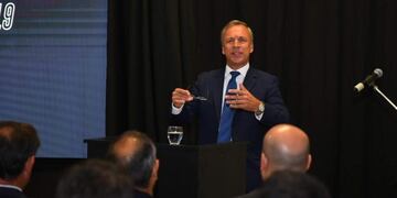 Fassi en la asamblea de socios\u002E