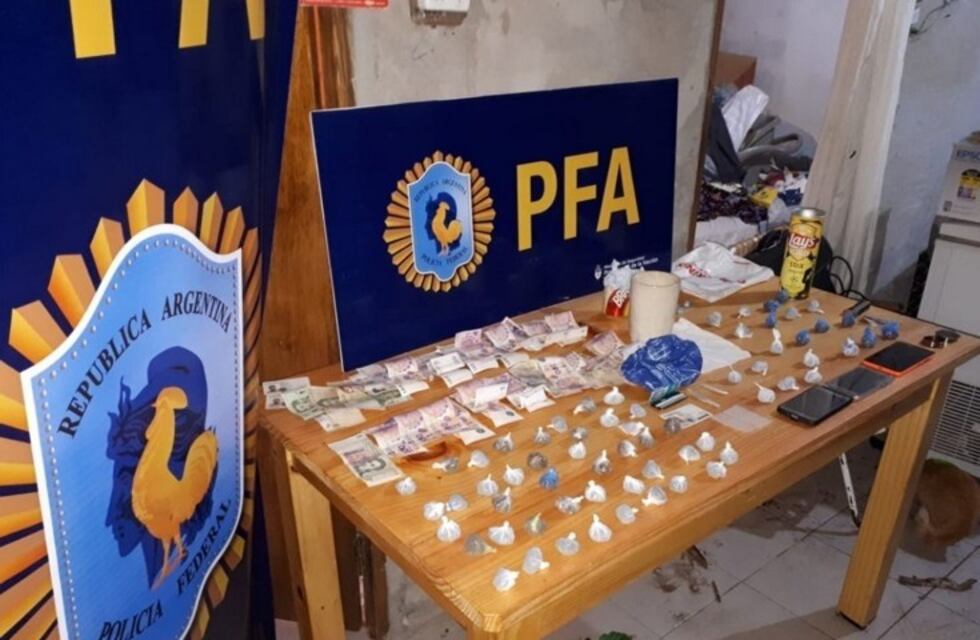 Goya: encontraron droga escondida en huevos de chocolate