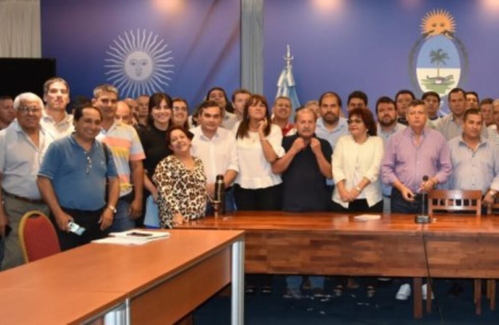 Peppo instruyó al gabinete a resolver las demandas de los sindicatos