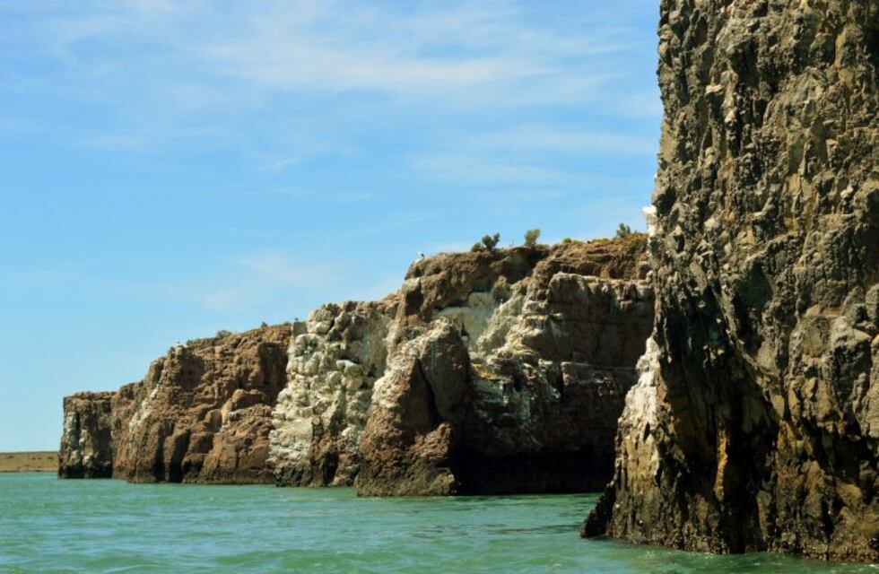 Puerto deseado: travesías en mar abierto, faros, islas de pingüinos... ¡Todo para disfrutar!