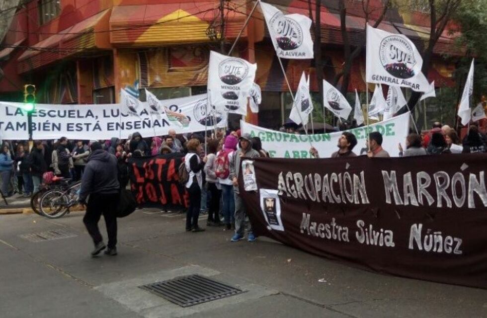 El Sute cortó el tránsito en pleno Mendoza