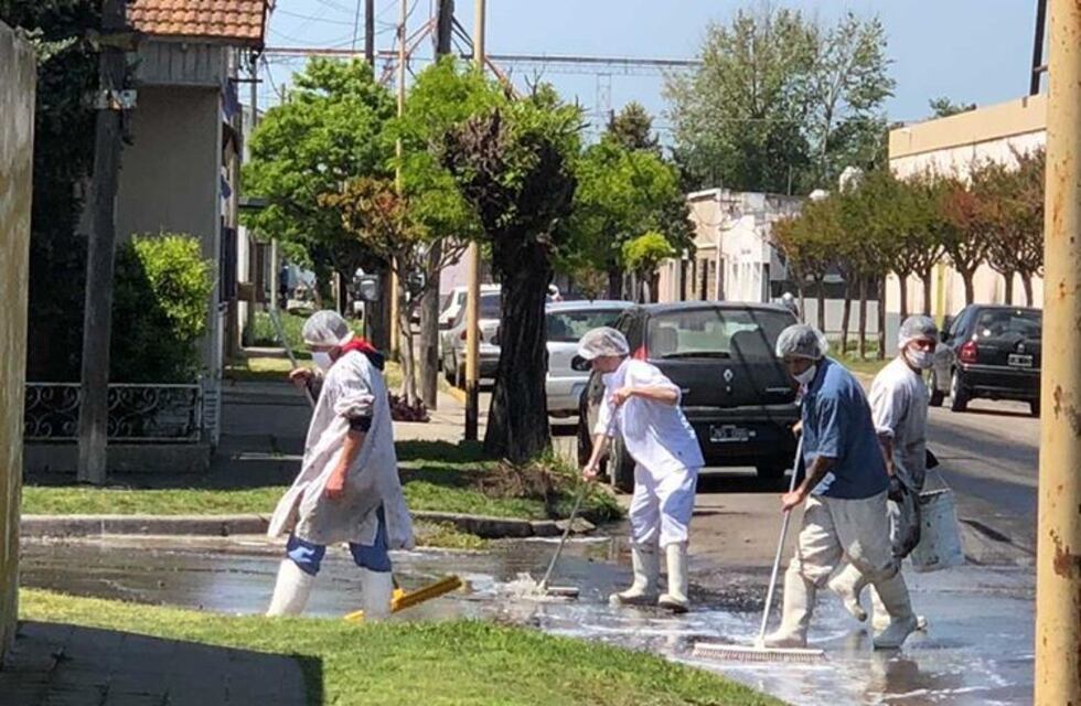 Efasa reconoció que hubo un derrame de grasa y aseguran que "no afectó  a las cloacas ni a las bocas de tormenta"