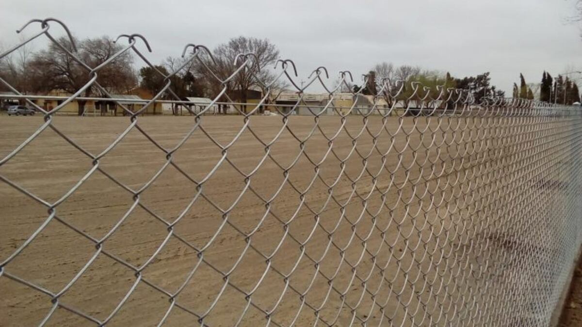 El hockey se traslada al Polideportivo Enrique Brizzio