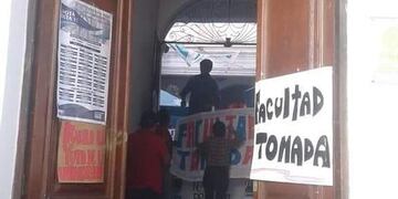 Toma de la Facultad de Humanidades y Ciencias Sociales en Jujuy