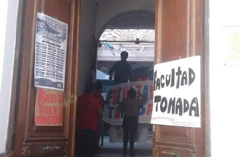 Clases públicas y actividades de difusión en la toma de la Facultad de Humanidades en Jujuy
