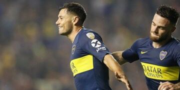 Mauro Zárate festeja el segundo gol ante Estudiantes de Río Cuarto