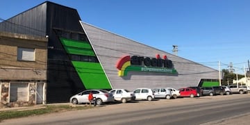 El robo se produjo en la sucursal Pérez de la cadena Arcoiris\u002E (Archivo)