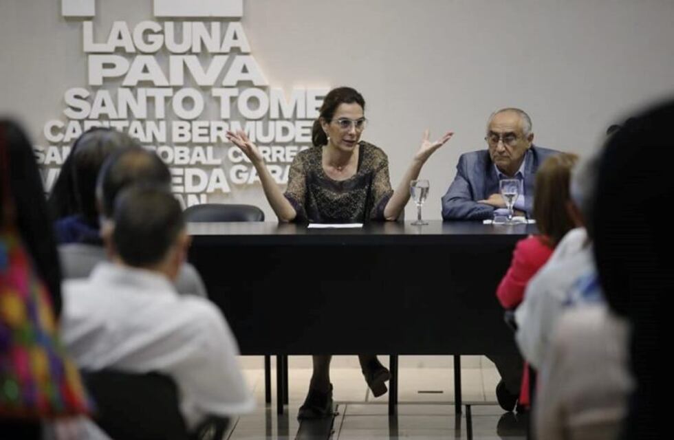 María Eugenia Bielsa convocó a la prensa y anunciaría su candidatura a gobernadora