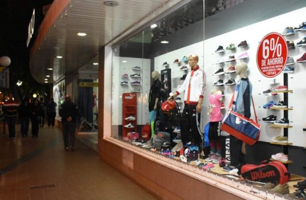 Analizan adelantar el pago del aguinaldo para el Día del Padre