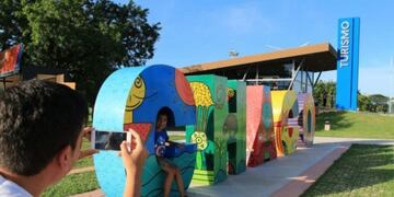 Domingo de cielo despejado en la capital chaqueña