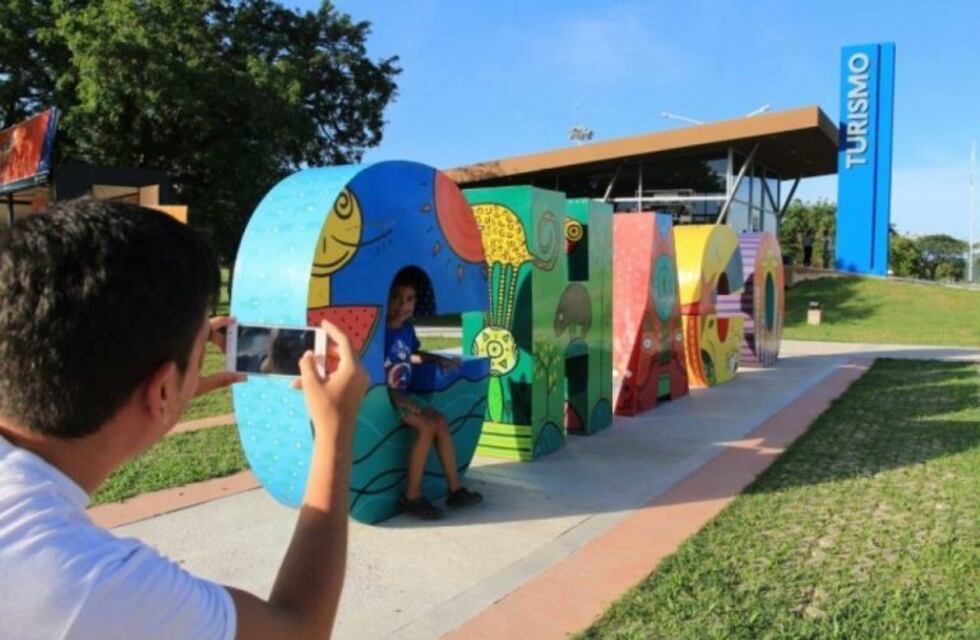 Domingo de cielo despejado en la capital chaqueña