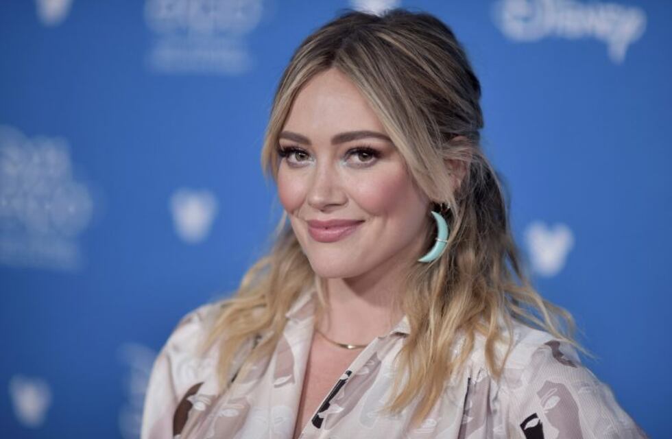 Hilary Duff filmó nuevos capítulos de "Lizzie McGuire" pero Disney busca prohibirlos