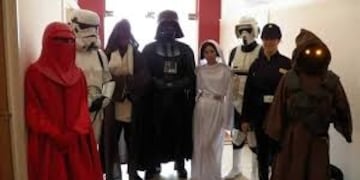Con Darth Vader al mando, los personajes de Star Wars también te piden que te quedes en casa\u002E