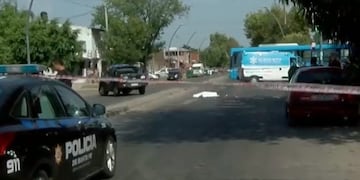 El cuerpo quedó tendido cerca del cruce con Colombres\u002E (Canal 3)