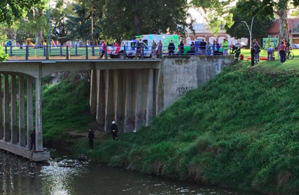 Olavarría: encuentran el cuerpo de una mujer sin vida en el arroyo Tapalqué