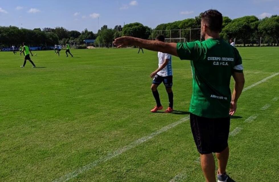 Héctor Flores: "no se han contemplado las situaciones del interior que no tienen nada que ver con la AFA"