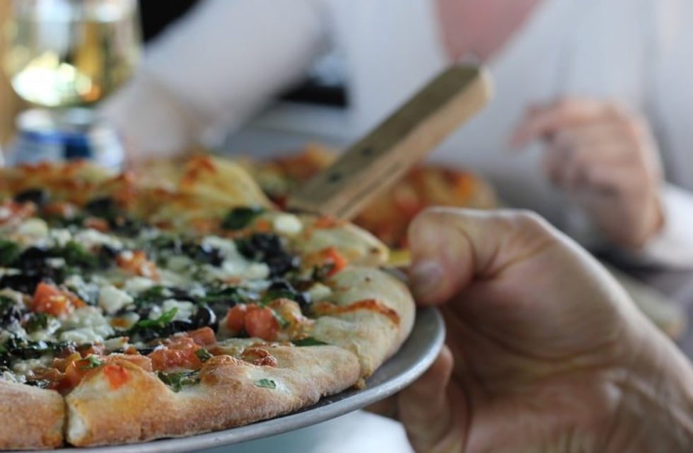 Encontraron 79 empleados en negro en locales gastronómicos de la costanera central