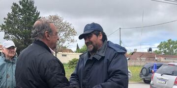 Carlos Sánchez en el Barrio Los Aromos (prensa Municipal)