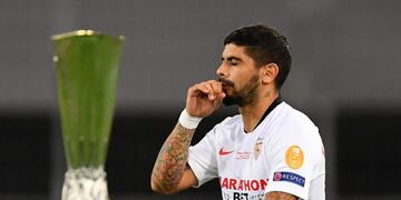 El saludo de Newell's a Banega por el título en la Europa League (Foto: TyC Sports)