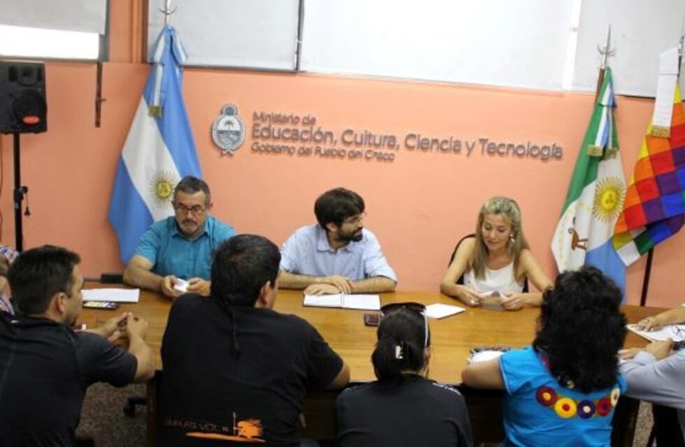 La ministra Torrente abrió el diálogo con el Frente Gremial Docente