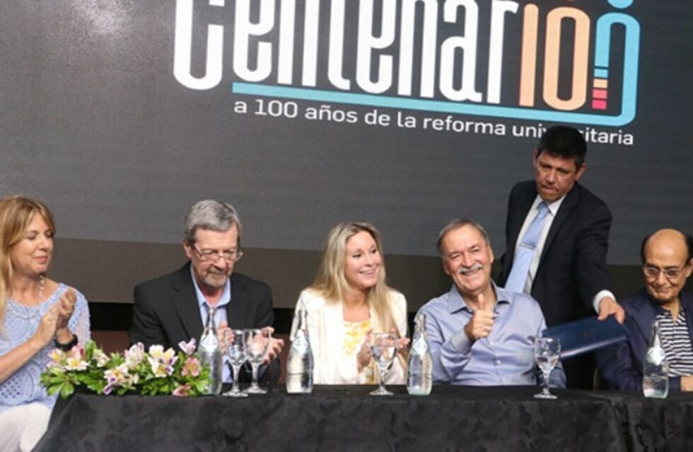 Schiaretti presentó el Programa Provincial Jóvenes del Centenario
