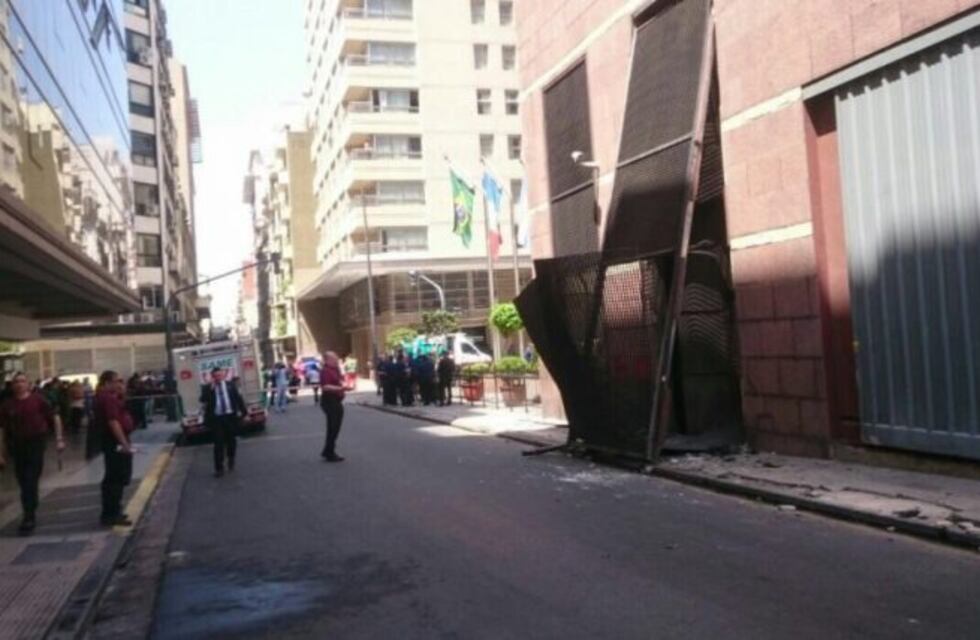 Al menos ocho heridos por una explosión en el Hotel Intercontinental