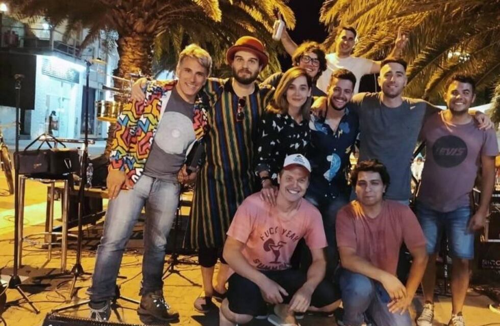 Kaiser Carabela llega nuevamente a la peatonal de Pehuen Co
