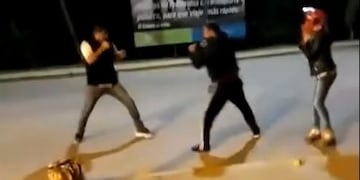 Un colectivero y un motociclista protagonizaron una feroz pelea en el partido bonaerense de Pilar\u002E