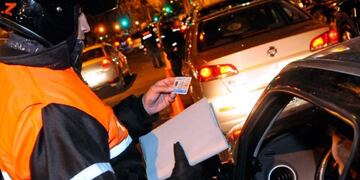 En una sola noche fueron enviados al corralón 20 vehículos\u002E