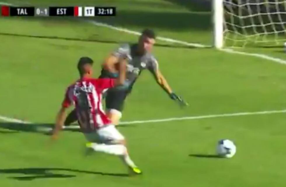 La jugada de Herrera en la que todo Estudiantes pidió penal