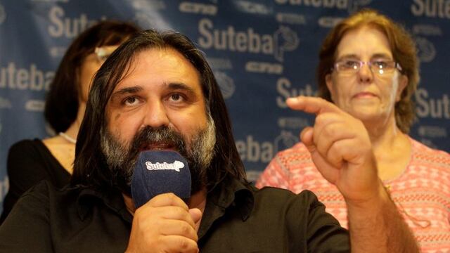 DYN202, BUENOS AIRES 31/01/2017, EL SECRETARIO GENERAL DE SUTEBA, ROBERTO BARADEL, ESTA MAu00d1ANA DURANTE LA CONFERENCIA DE PRENSA OFRECIDA EN LA SEDE CAPITAL. FOTO: DYN/ALBERTO RAGGIO. ciudad de buenos aires roberto baradel secretario general de SUTEBA conf