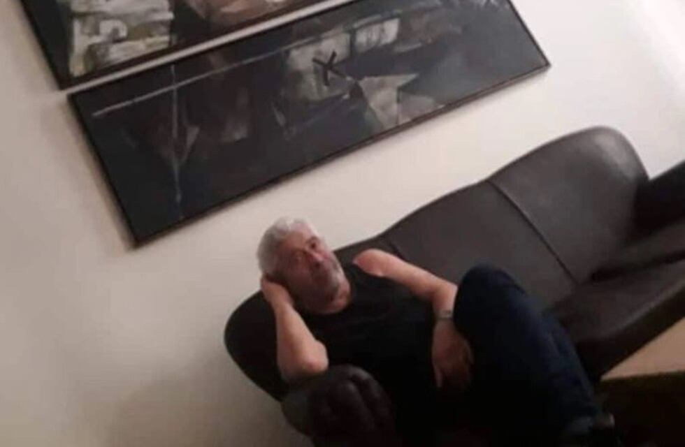 Un artista jubilado falleció luego de esperar 9 horas que Pami lo derivara