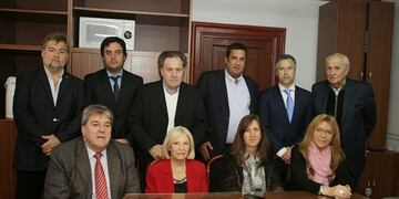 El grupo de diputados reclamó que se analicen las propuestas de otros sectores políticos\u002E (@leandrobusatto)