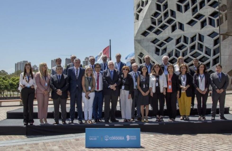 Santa Cruz participó del COFESA en Córdoba