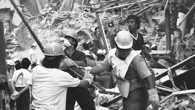 Buenos aires, Argentina. 18th March 1992 -- Attack on Israeli Embassy in Buenos Aires as people are helped out from the rubble. -- A terrorist attack on the Israeli Embassy in Argentina took place on March 17, 1992 caused 29 dead and 242 wounded. The atta