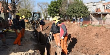Avanza la instalación de cloacas en barro Godoy Oeste