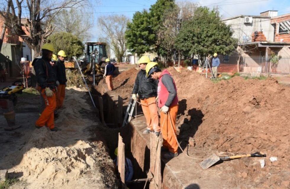 La mitad de los vecinos no se conecta a las cloacas por los altos costos