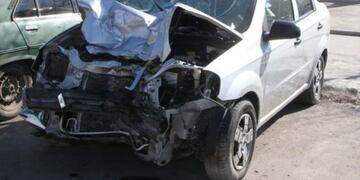 La foto que complica a los agentes que circulaban en el auto\u002E