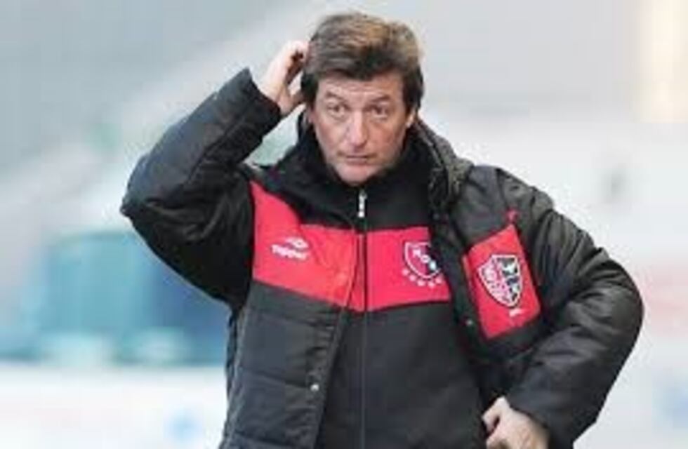 En Colombia, otro competidor por el pase de Pablo Vegetti