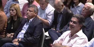 Peppo y Capitanich, durante la presentación del libro de Cristina\u002E (Prensa Partido Justicialista)